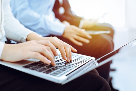 Group,Of,Diverse,Business,People,Working,In,Office,,Close-up.,Woman